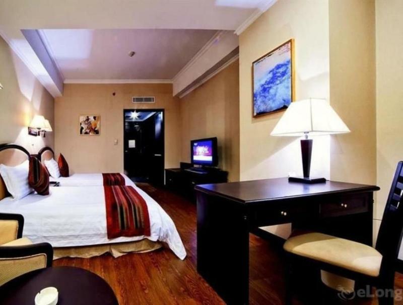 Yue Hotel 4*